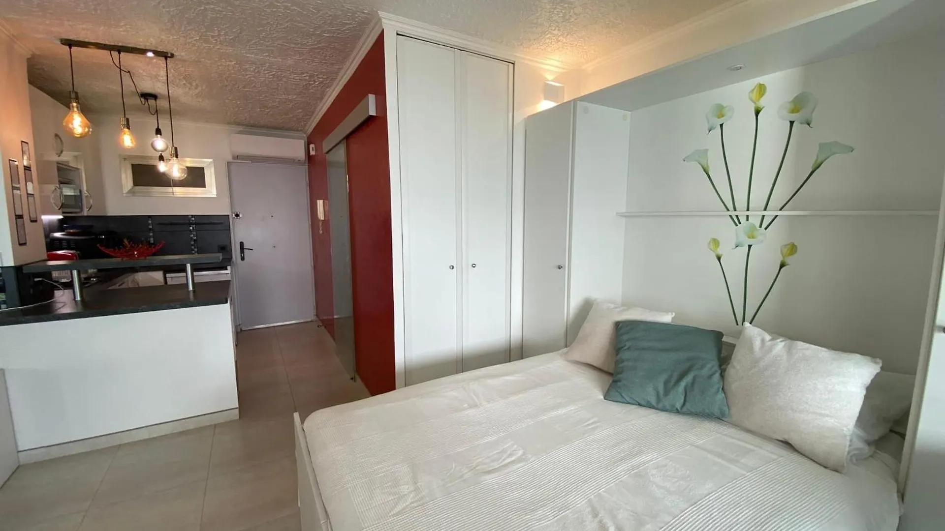 Apartment 06Bh - Beautiful Seafront Studio Saint-Laurent-du-Var